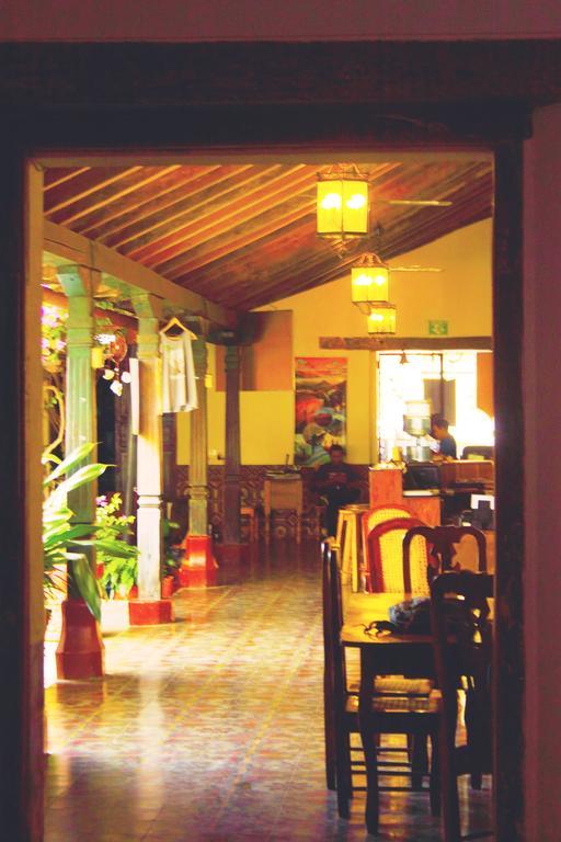 Hostal Sonati León Εξωτερικό φωτογραφία