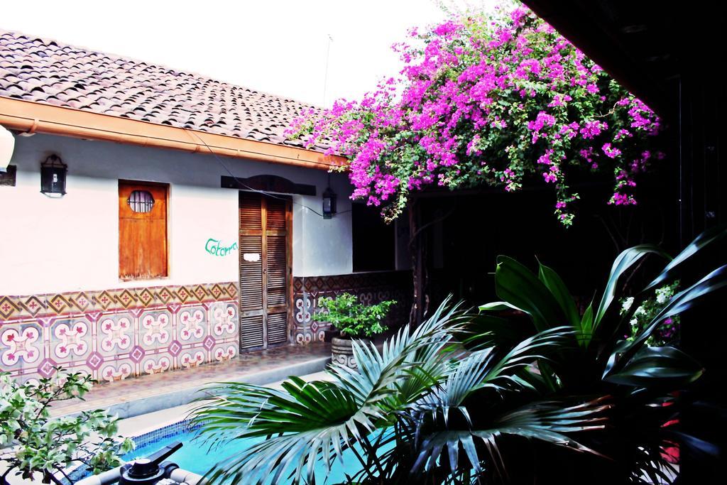 Hostal Sonati León Εξωτερικό φωτογραφία