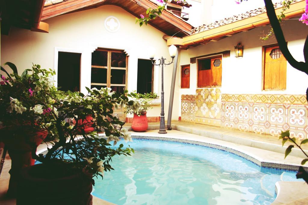 Hostal Sonati León Εξωτερικό φωτογραφία