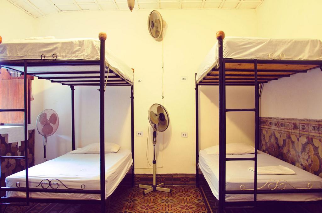 Hostal Sonati León Εξωτερικό φωτογραφία