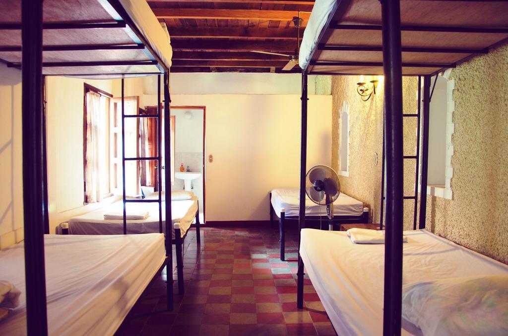 Hostal Sonati León Εξωτερικό φωτογραφία
