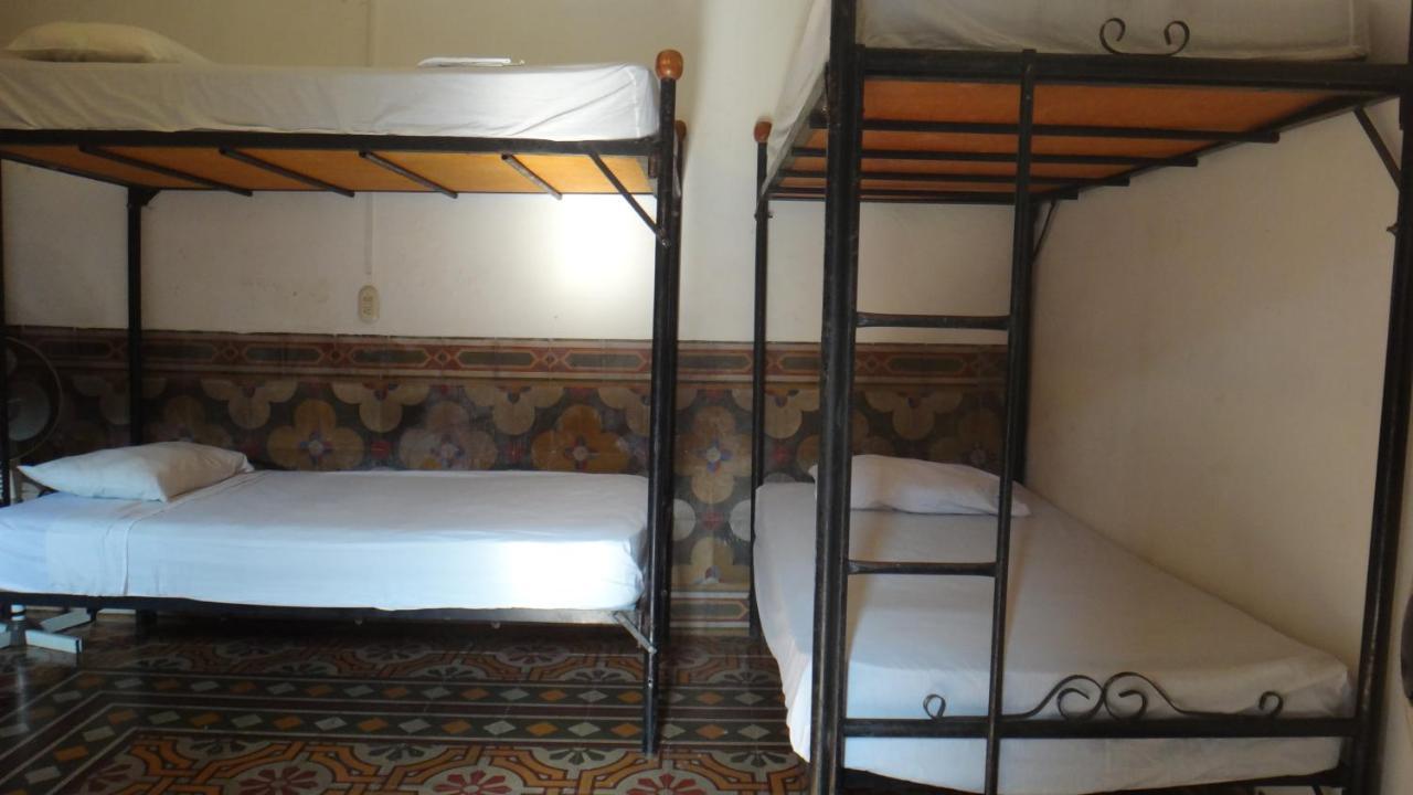 Hostal Sonati León Εξωτερικό φωτογραφία